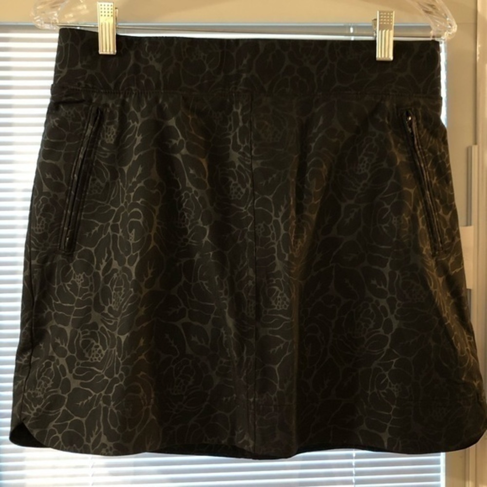 NWOT Athletic Skort size S
